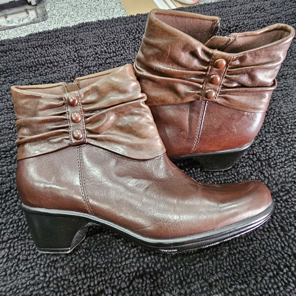 Women's Clark's ankle boot